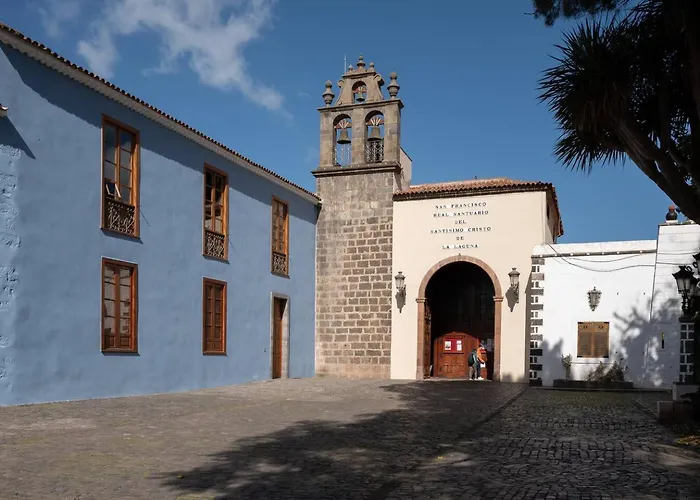 Modern Comfort In The Heart Of דירה לה לגונה